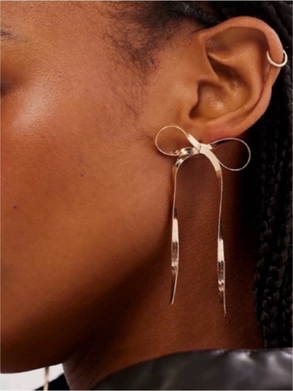 New! Gold Bow Drop Earrings (1004) NWOT - Picture 1 of 4